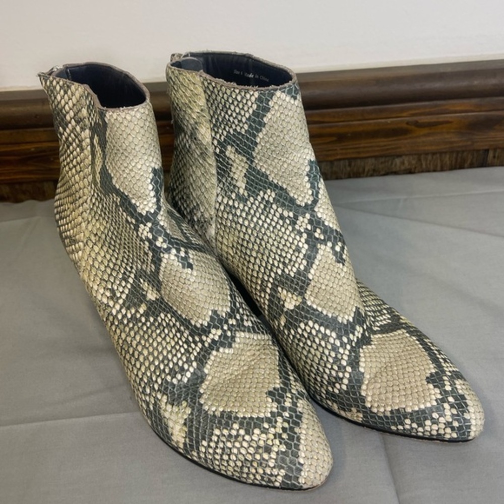 Dolce Vita Beautiful Embossed Snakeskin‎ Leather Boots Women’s Size 6
